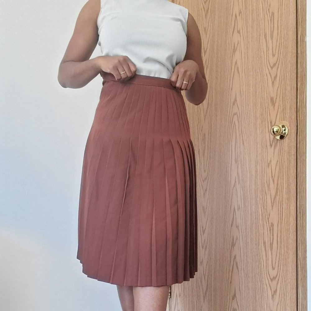VINTAGE | Brown Academia Midi Pleated High Rise 100% Wool Skirt (Size 8) - Picture 7 of 13